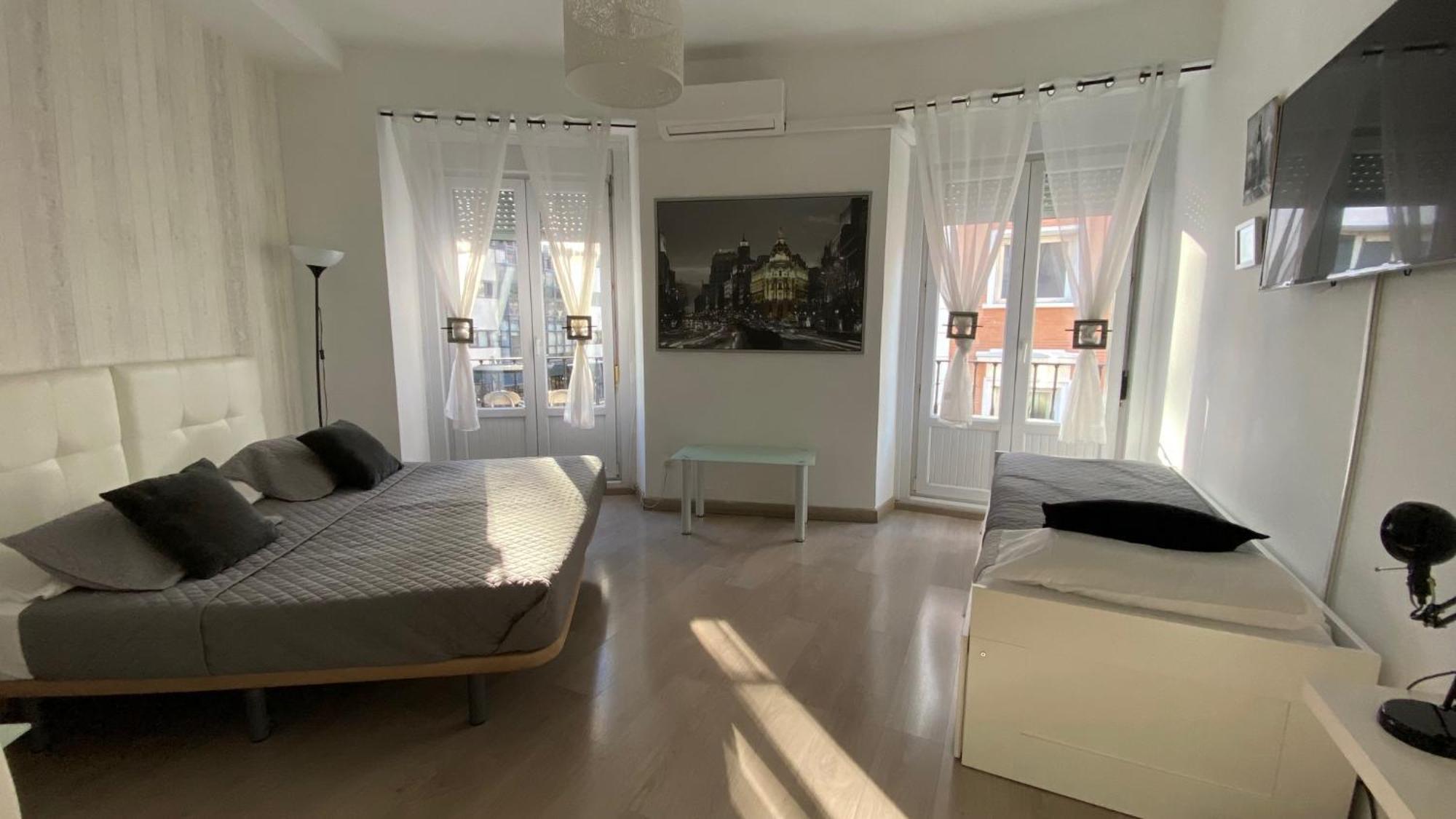 Stay Inn Мадрид Экстерьер фото